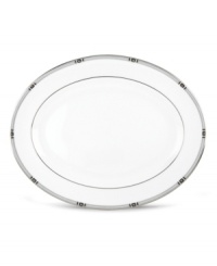 An art deco inspired design, platinum trim and metallic dots lend the Westerly Platinum oval platter sophisticated polish. Part of a versatile Lenox dinnerware collection designed to complement a variety of settings.