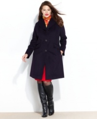 With a medium-weight wool-blend fabric, this Ellen Tracy walker coat adds classic polish to your fall look while keeping you stylishly warm!