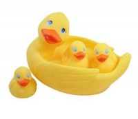 Rubber Duck Family Bath Set (Set of 4) - Floating Bath Tub Toy (Set of 4)