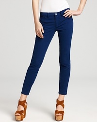 Cropped for a chic silhouette that begs for a sky-high wedge or brightly-colored pump, these J Brand legging jeans merge incomparable comfort with trend-on style.