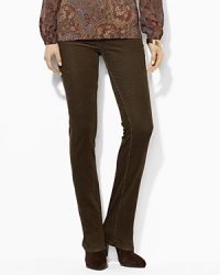 Rendered in luxuriously smooth stretch corduroy, the classic straight-leg pant exudes iconic style.