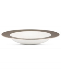 Draped in sumptuous metal, the Platinum Voile rim soup bowl evokes the luxurious woven fabrics in Donna Karan's ready-to-wear collection. A simple etched pattern contrasts its brilliant sheen for a look as chic as anything on the runway.