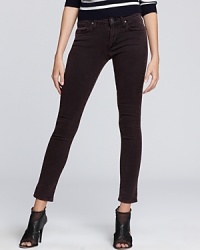 Fashioned in a rich wash, these James Jeans skinny jeans are an ultra-cool twist on ubiquitous blue denim.