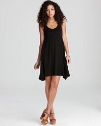 Exclusively at Bloomingdale's, this easy-breezy Splendid dress flaunts a woven hem for added texture and interest.