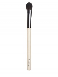 A gently tapered brush designed for quick and flawless application all over the lid. Made of synthetic hair. Made in USA.