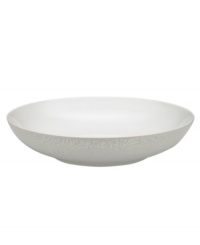 A soft, feminine look with Denby durability, the Lucille Gold pasta bowl promises lasting style and modern grace. In a pattern inspired by vintage lace and designed by English stylemaker, Monsoon, shimmering gold swirls adorn creamy porcelain in this set of dinnerware. The dishes are beautiful for every day and occasion.