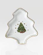 This charming tree-within-a-tree design is edged and accented in 24K gold with a graceful laurel leaf border, adding elegance and fun to your holiday entertaining.Bone china6.5L X 6.5WHand washImported