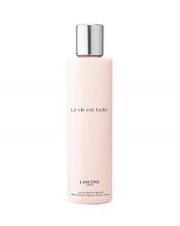 Moisturizes. Smooths. Illuminates.A luxurious, moisturizing fragrance body lotion that offers the unique experience of La Vie Est Belle. Your skin is instantly smoothed and illuminated to its most beautiful self.