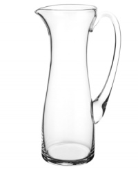 Refill glasses with effortless grace. Clean lines in Villeroy & Boch crystal make this tall Allegorie pitcher a simply timeless addition to any table and occasion.