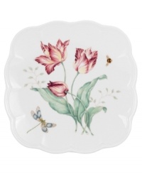 With a gently scalloped rim and whimsical flower and butterfly motif, the Butterfly Meadow accented square plates add springtime delight to any season. From Lenox dinnerware, these dishes can be mixed and matched with the rest of the Butterfly Meadow collection.