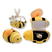 Bumble BEE Girls Kids Necklace Pendant in Shaped Gift Jewelry BOX