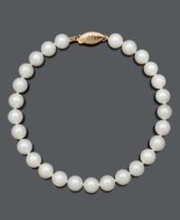 Channel classic style and beauty with a simple strand of pearls. Bracelet features AA Akoya cultured pearls (6-1/2-7 mm) with a 14k gold clasp. Approximate length: 8 inches.