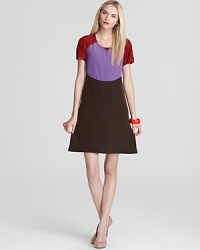 Game on! This winning MARC BY MARC JACOBS dress works color blocking in an easy silhouette for the epitome of sport chic.