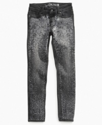 Stun 'em. Eye-catching rhinestones on these skinny jeans from Revolution make it a look that will turn heads.