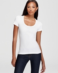 Splendid short sleeve scoopneck top. Short sleeve scoopneck basic tee shirt.