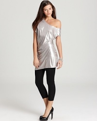 Layer this GUESS metallic tunic over sleek leggings for a casual take on after-dark glamour.