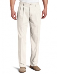 Dockers Men's Easy D3 Classic Fit Pleated Khaki Pant