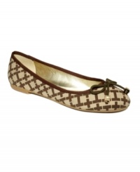 Easy and elegant. The Jacquard flats by Tommy Hilfiger feature chic, printed cotton on their classic ballet flat silhouette.