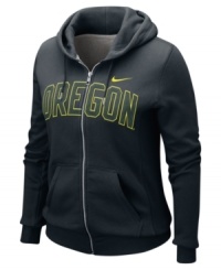 Spread the spirit and cheer on your favorite team with this NCAA Oregon Ducks hoodie from Nike.