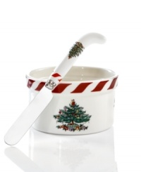 Christmas couldn't be sweeter with Spode's Christmas Tree Peppermint dip set. An iconic holiday favorite trimmed in candy stripes makes spreadable snacks especially irresistible.