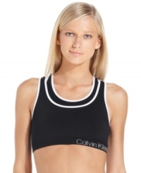 Calvin Klein Performance offers an essential sports bra with a snug, comfortable fit. With a chic layered-look, it's smart enough to wear with just yoga pants!