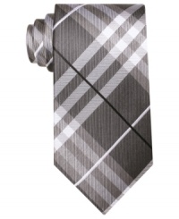 Perfectly plaid. Add a touch of Ivy-League prep to your wardrobe with this plaid skinny tie from Perry Ellis.