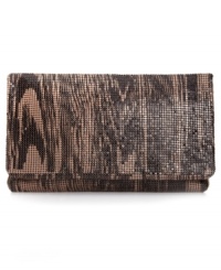 Complements will come out of the woodwork when you wear this sleek, mesh metal clutch from BCBGMAXAZRIA. Perfectly sized to stash phone, cash, cards and fave lip gloss, it'll elevate your evening look to rocker-chic royalty.