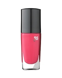 Inspired by the new trendy Rouge In Love lip collection, Vernis in Love is a high potency nail lacquer perfectly themed to complement every woman's mood and style. With ultimate brilliance, intense color and a mistake-free application, your nails will love the lasting shine and pop of color that stays put for days. Benefits:• Nails perfectly polished• High shine finish • Easy application Technology: • Multi-Polymers Complex provides a film that protects color and keeps nails perfectly polished• White Mica Lamellas reflect natural light for a high-shine finish• Grooved stem allows polish to flow directly to the center, while the elongated, round base distributes uniform color in a single stroke