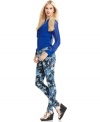 Blue blooms adorn Else Jeans' skinnies for a look that's at once vintage-inspired and totally right now! (Clearance)