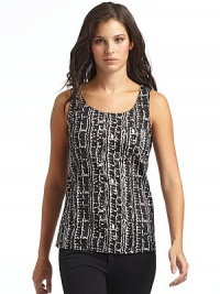 THE LOOKClassic tank top in a vibrant printMini zipper embellishes the neck, arms, patch pocketTHE FITAbout 25 from shoulder to hemTHE MATERIALPolyesterCARE & ORIGINMachine washImported