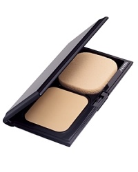 An oil-free, powdery foundation with a comfortably silky, beautiful, sheer matte finish that lasts all day. Contains Micro-Smoothing Complex, a Shiseido-exclusive ingredient that protects against skin roughening. Super Oil-Absorbing Powder absorbs excess oil and prevents shine. Covers imperfections with a beautiful long-lasting finish. Refined, sheer matte finish leaves skin looking natural and healthy.