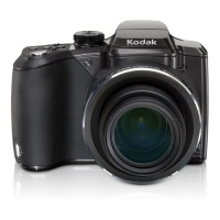 Kodak Easyshare Z981 14 MP Digital Camera with Schneider-Kreuznach Variogon 26xWide Angle Optical Image Stabilized Zoom Lens and 3.0-Inch LCD Sreen