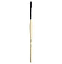 Expertly blends all Eye Shadow shades together, softening any harsh lines or edges. The Eye Blender Brush can also be used to set concealer using powder from the Creamy Concealer Kit.