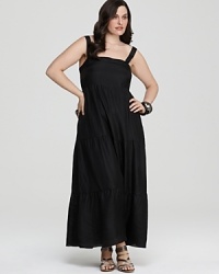 Bask in the sun in this Eileen Fisher silk dress, designed in a tiered sillhoutte with an elegant floor-sweeping hem.