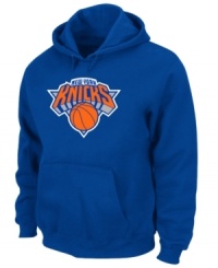 Keep warm in this solid hoodie featuring the NY Knicks by Majestic.