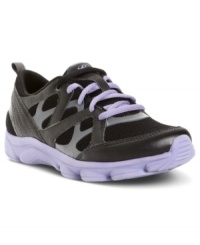 Easy Spirit's Revitt lace-up sneakers are lightweight with a flexible sole. Perfect for all of your outdoor adventures.