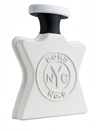 Introducing I Love New York for Her 24/7 Liquid Body Silk. The most beautifully civic-minded lotion ever devised, combining skin-scenting with skin-pampering. Notes of mandarin zest, spicy nutmeg, blueberry accord, roses, pink peonies, patchouli, musk, vanilla, sandalwood and leather accord. 6.8 oz. 