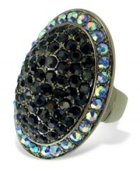 Look opulent in this oval ring from GUESS. With an alluring mixture of light sapphire and montana glass stones, this stretch ring catches the eye. Stretches to fit finger. Crafted in hematite tone mixed metal.