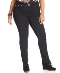 Strut your stuff in the super skinny fit of Hydraulic's plus size jeggings, finished by a black wash.