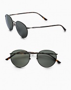 Small-frame metal sunglasses take a fresh approach to a cool vintage look. UV400 lens Made in Italy 