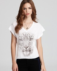 Obey your animal instincts with this perfectly on-trend WILDFOX tee that features a realistic snow leopard print on front.