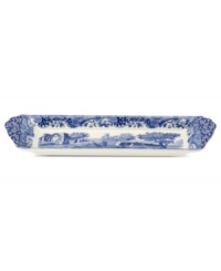 With a quaint country scene and the Imari Oriental border of Spode's Blue Italian dinnerware, this small tray lends distinct old-world charm to traditional tables.