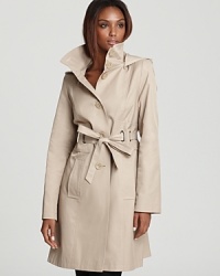 This timeless Via Spiga trench coat ushers in a season of chic. Perfect for the workday, it's just as sublime over an LBD after hours.