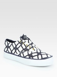 Sporty canvas essential in a lattice-like print, finished with a modern laceless front and rubber sole for traction. Rubber platform, 1 (25mm)Canvas upperCanvas liningRubber solePadded insoleImported