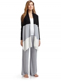 THE LOOKColorblock constructionOpen frontDraped hemTHE FITAbout 34 from shoulder to hemTHE MATERIALPolyester/rayonCARE & ORIGINMachine washImportedModel shown is 5'10 (177cm) wearing US size Small. 