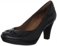 Clarks Women's Artisan Society Ball Pump