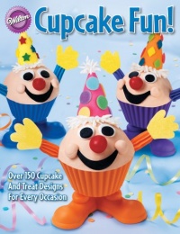 Wilton 902-795 128-Page Soft-Cover Cake-Decorating Book, Cupcake Fun