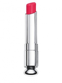 Dior Addict Extreme combines vibrant color intensity with the perfection of luminous shine. Extreme, breathtaking shades make lips glow with radiant shine in vibrant colors with dazzling pure pigments. These shades make for a bold statement.