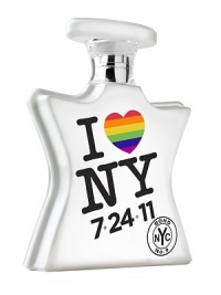 I LOVE NEW YORK for Marriage Equality: An easy-to-wear, easy-to-love fragrance that honors New York proudly setting the global pace in celebrating love, marriage and civil rights. Top notes: Mandarin, nutmeg and plum. Middle notes: Rose, jasmine, ginger lily. Bottom notes: Cashmere wood, sandalwood and amber.