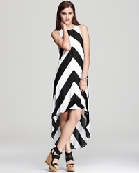 Black-and-white chevron stripes lend a graphic punch to this Ella Moss dress, finished with a dramatic high/low hem.